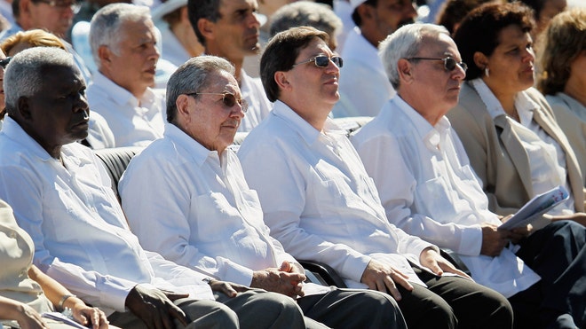 Raul Castro Guayabera.jpg